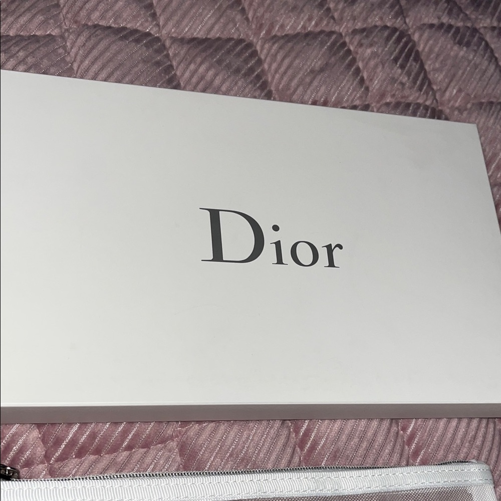 Dior brand NEW Makeup Large Zipper stamped mesh bag & White Gift Box